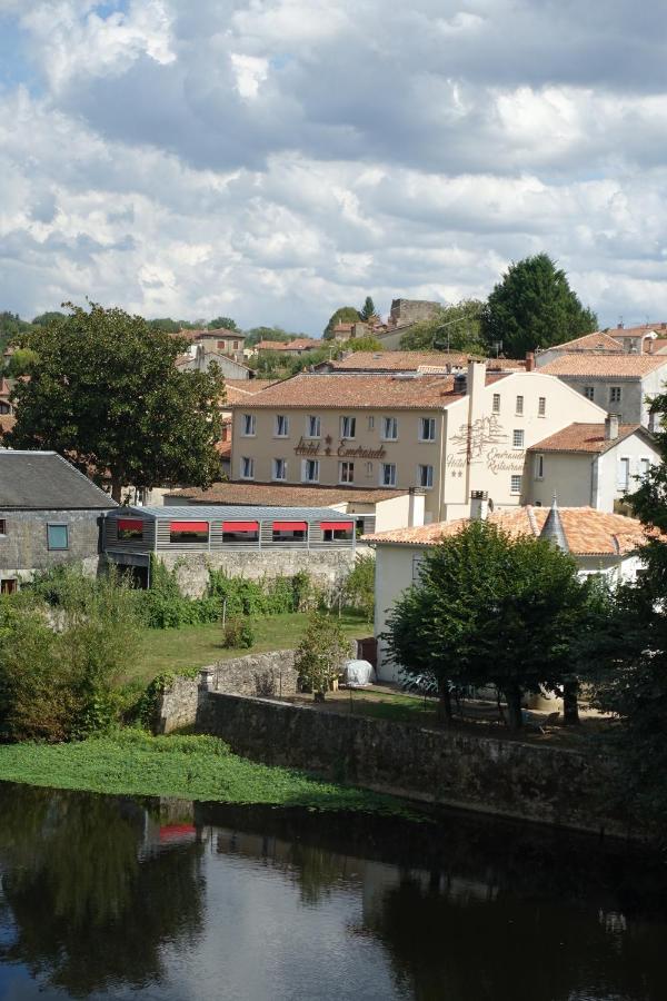 Logis Hotel Emeraude Confolens Exterior foto
